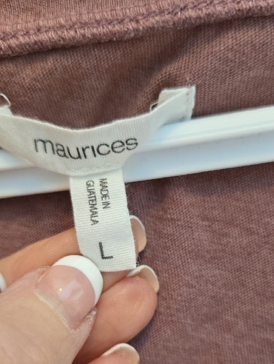 3 For $40 Maurices Mauve Short-Sleeve V-Neck Tee with Fall Floral Graphic - Picture 2 of 3